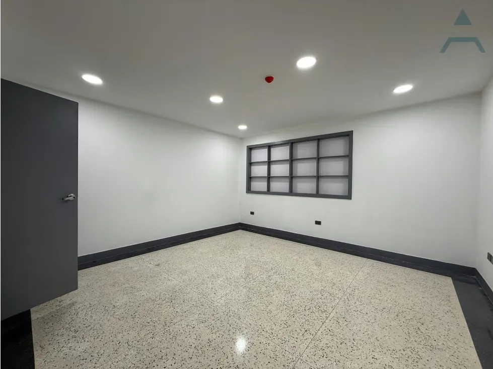 Se alquila Local comercial 65m² San Roman - 13