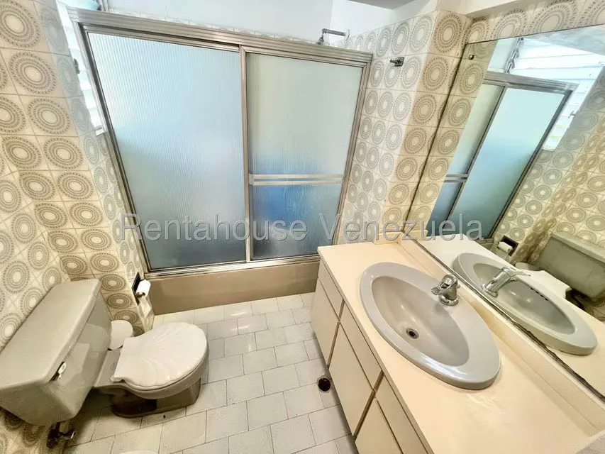 Apartamento (1 Nivel) en Venta en La Florida, Distrito Metropolitano - 19