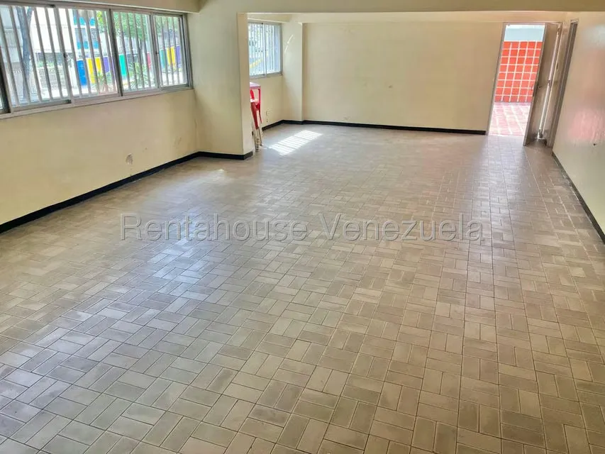 Apartamento (1 Nivel) en Venta en La Florida, Distrito Metropolitano - 24