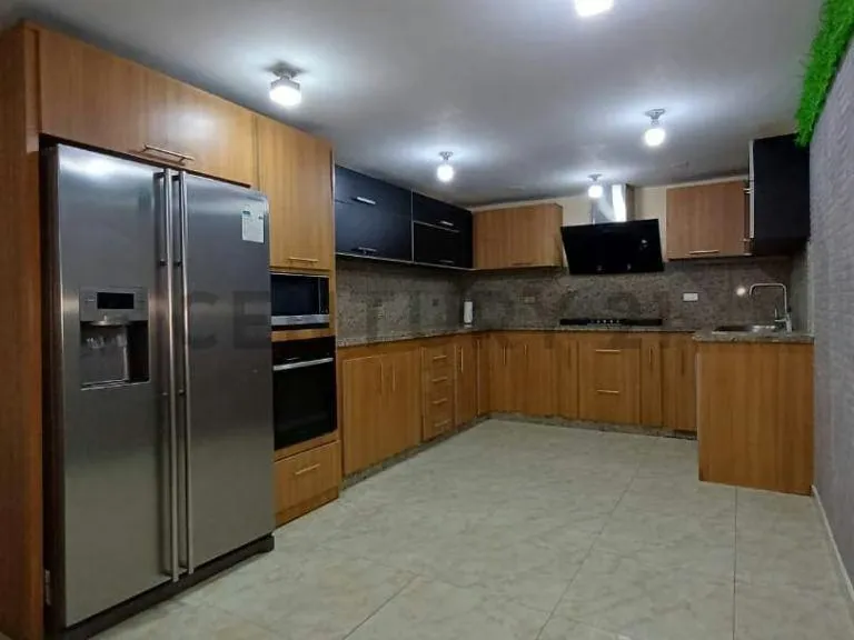 Townhouse en Alquiler - 4
