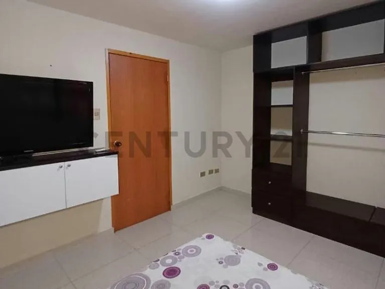 Townhouse en Alquiler - 9