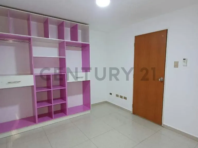 Townhouse en Alquiler - 10