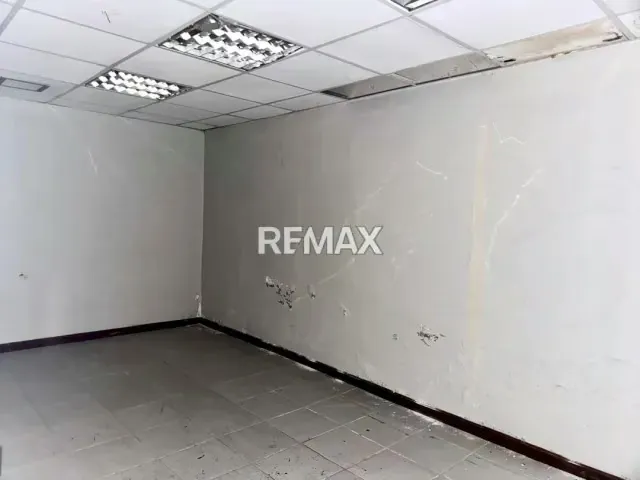 En venta Local Comercial , El Silencio 342,76 M². - 12