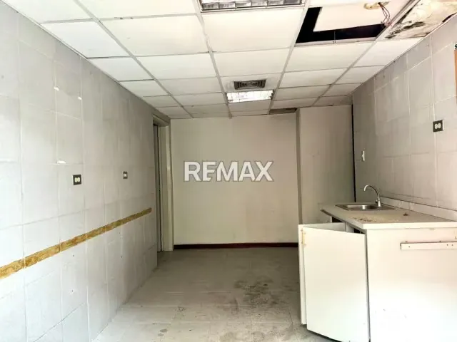 En venta Local Comercial , El Silencio 342,76 M². - 14