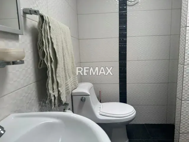 Hermoso Penthouse Remodelado ubicado en el paraíso en venta - 18