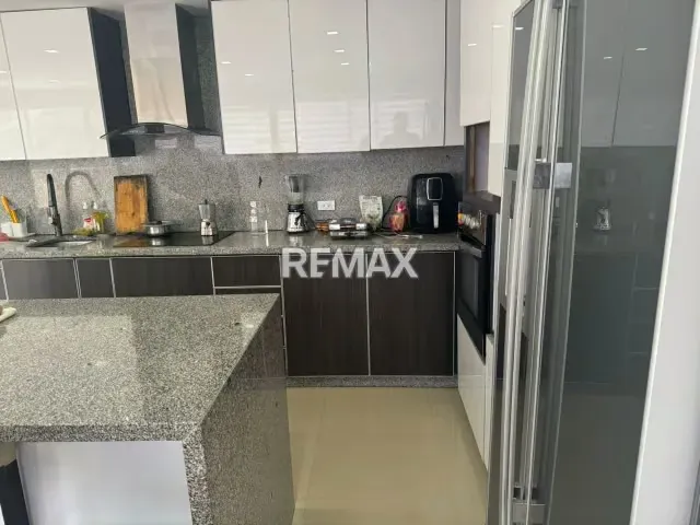 Hermoso Penthouse Remodelado ubicado en el paraíso en venta - 7