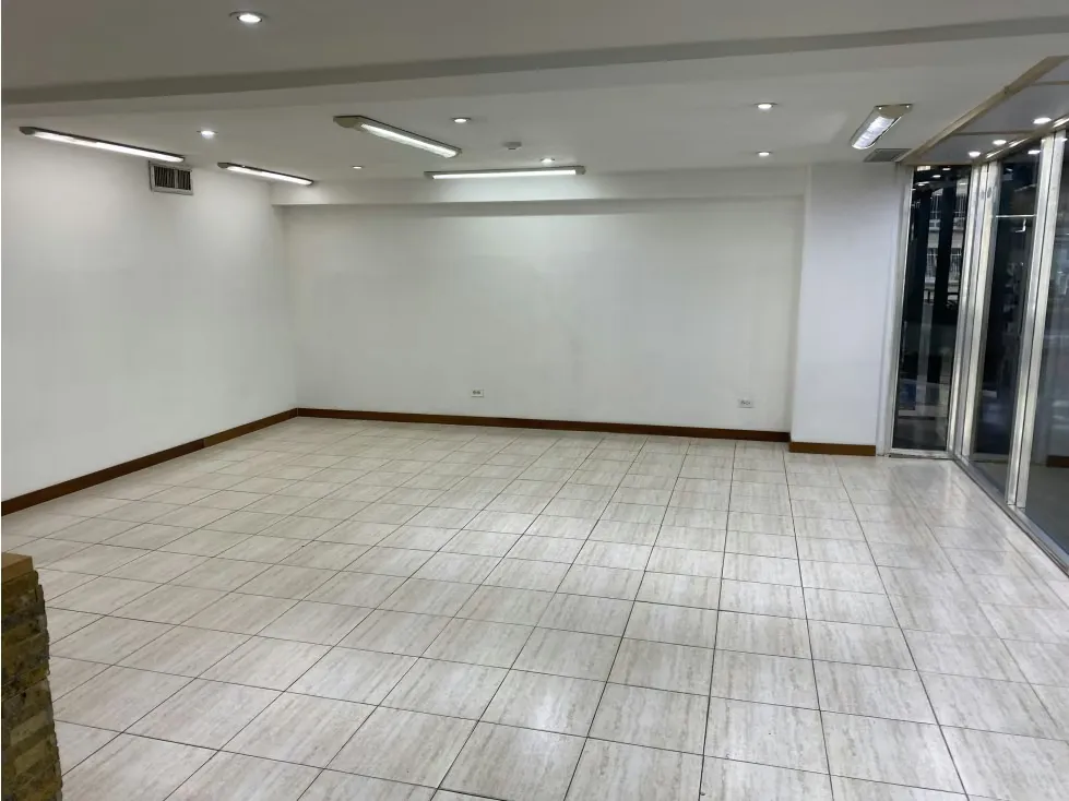 Alquilo local comercial 50m2 en Santa Rosa de Lima - 3