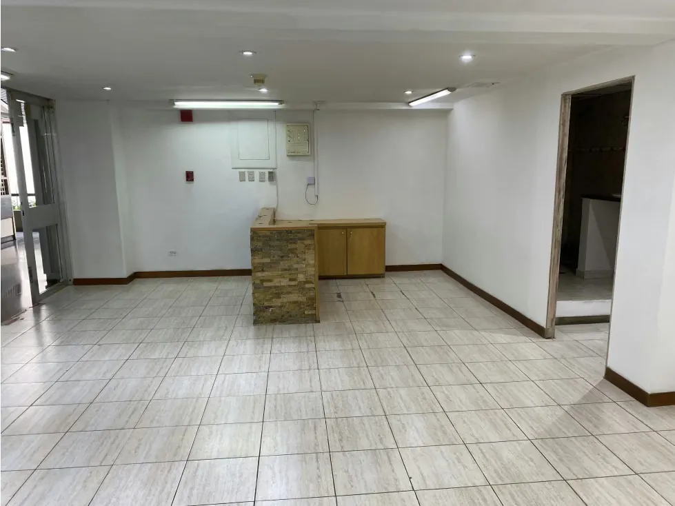 Alquilo local comercial 50m2 en Santa Rosa de Lima - 4