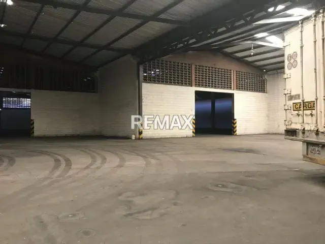 GALPON EN VENTA O ALQUILER ZONA INDUSTRIAL MUNICIPAL NORTE - 2