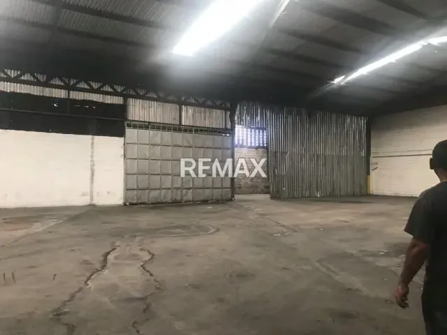 GALPON EN VENTA O ALQUILER ZONA INDUSTRIAL MUNICIPAL NORTE - 6