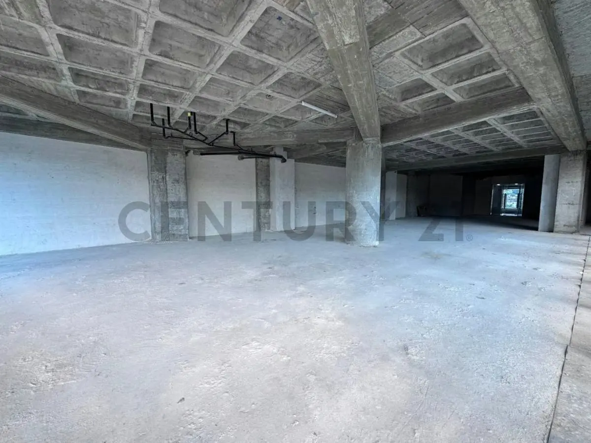 Oficina en venta, en una torre moderna - 12
