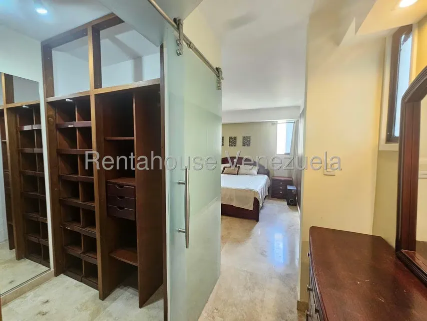 Apartamento (1 Nivel) en Venta en Santa Paula, Distrito Metropolitano - 23