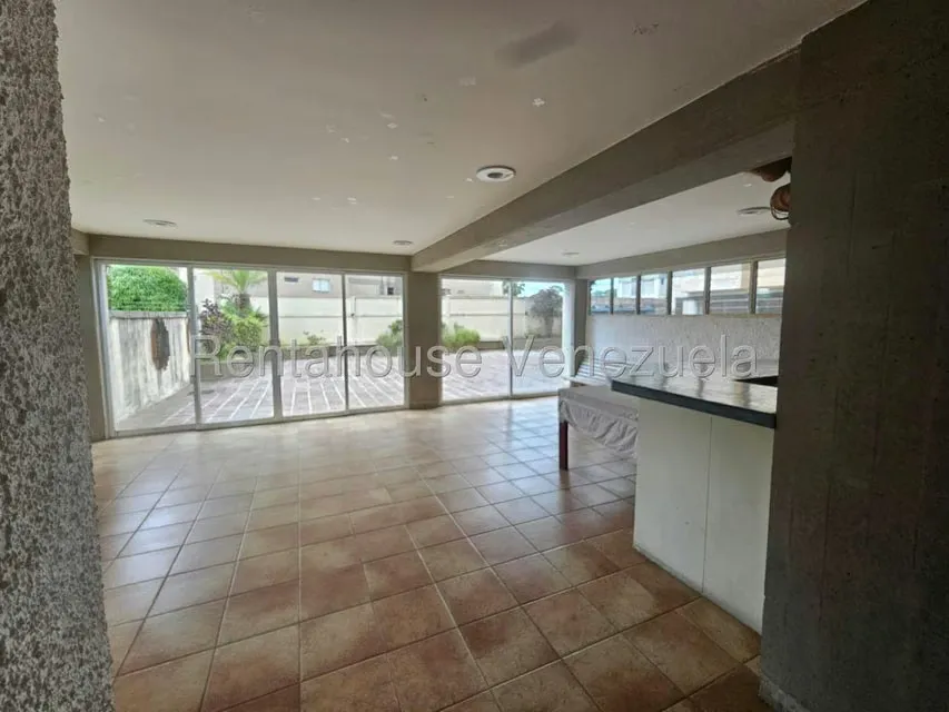 Apartamento (1 Nivel) en Venta en Santa Paula, Distrito Metropolitano - 35