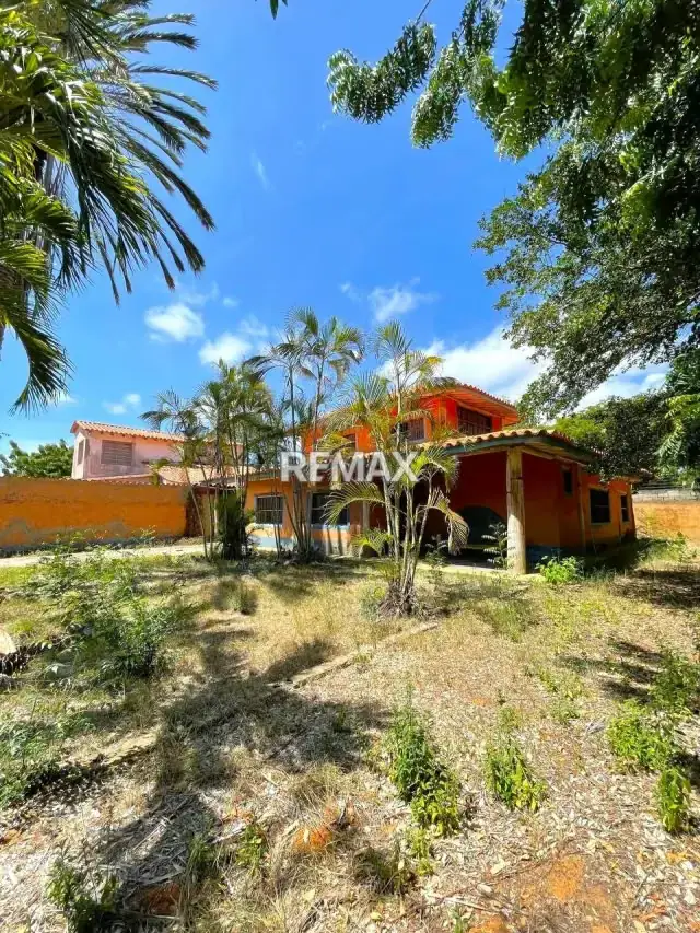 EN VENTA CASA ESTILO RANCHO DE CHANA PARA ACONDICIONAR EN ATAMO NORTE, MUNICIPIO ARISMENDI, ISLA DE MARGARITA.