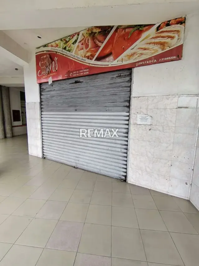 Venta de Local Comercial en C.C. Daymar Guatire, Estratégica Ubicación Cerca de la IUTEP - 2