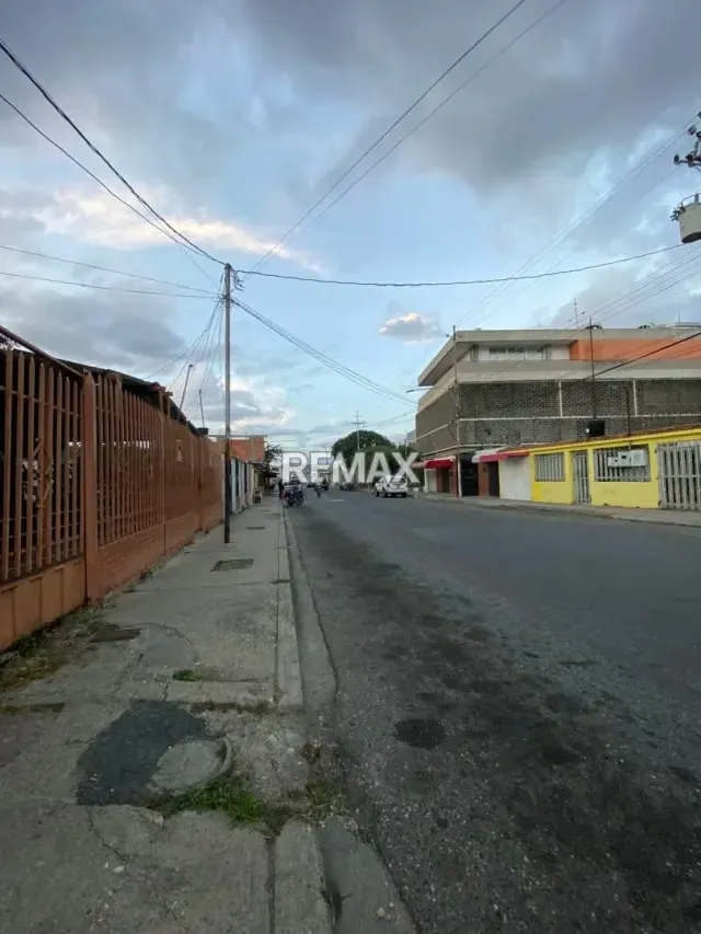 CONSULTORIO MEDICO EN ALQUILER AV. PRINCIPAL 20 PUEBLO NUEVO - 5