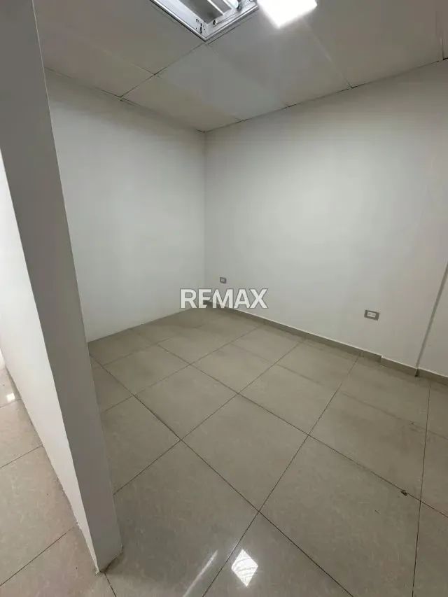 ALQUILO LOCAL COMERCIAL MILENIUM PISO 1 - 6