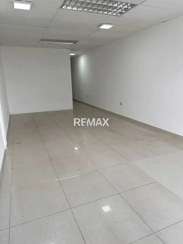 ALQUILO LOCAL COMERCIAL MILENIUM PISO 1 - 9