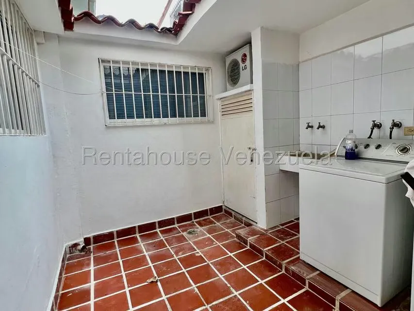 Casa (1 Nivel) en Venta en Santa Sofia, Distrito Metropolitano - 13