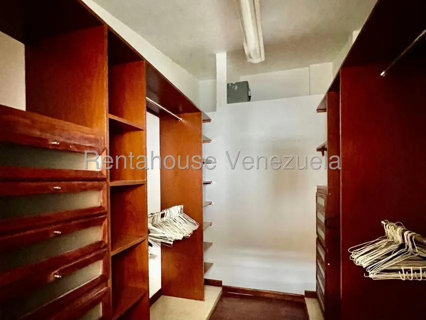 Casa (1 Nivel) en Venta en Santa Sofia, Distrito Metropolitano - 17
