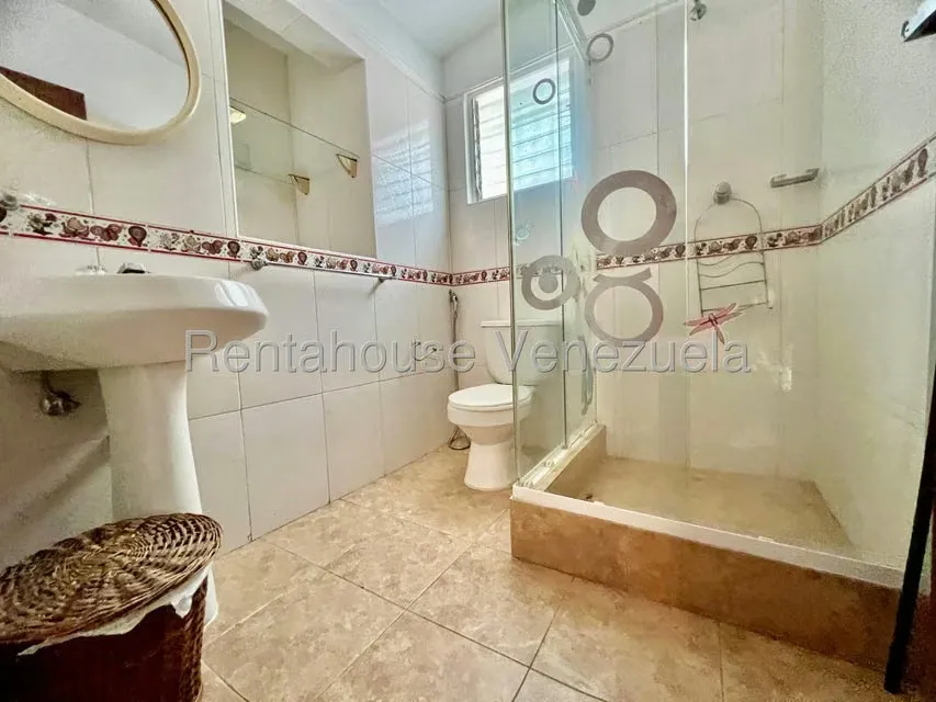 Casa (1 Nivel) en Venta en Santa Sofia, Distrito Metropolitano - 21
