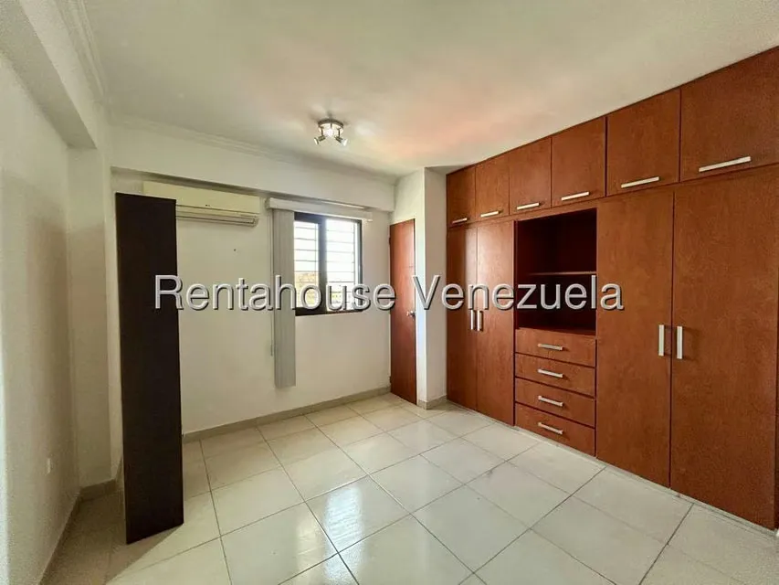 Apartamento (1 Nivel) en Venta en Del Este, Lara - 19