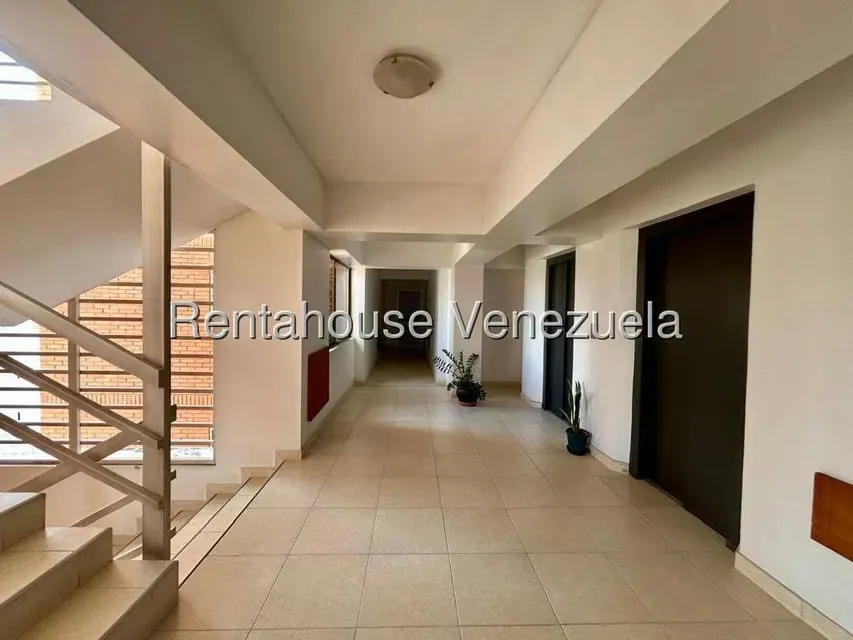 Apartamento (1 Nivel) en Venta en Del Este, Lara - 32