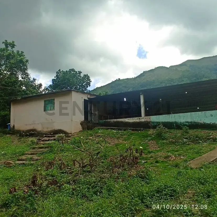 Mini Finca en venta en el Sector Pueblo Nuevo de la parroquia Guanaguana.