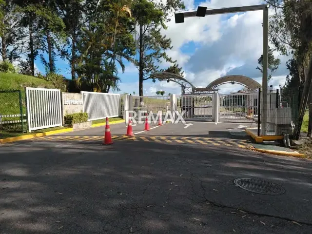 Town House en venta Urb. LOS PICACHOS