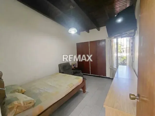 Town House en venta Urb. LOS PICACHOS - 13