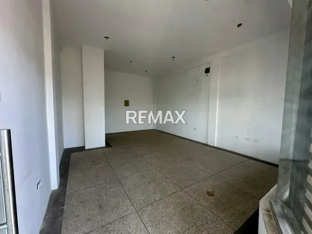 ¡Tu próximo punto de negocio al mejor precio! Local en alquiler en CC KJ – Calle Trujillo, Ciudad Ojeda - 5