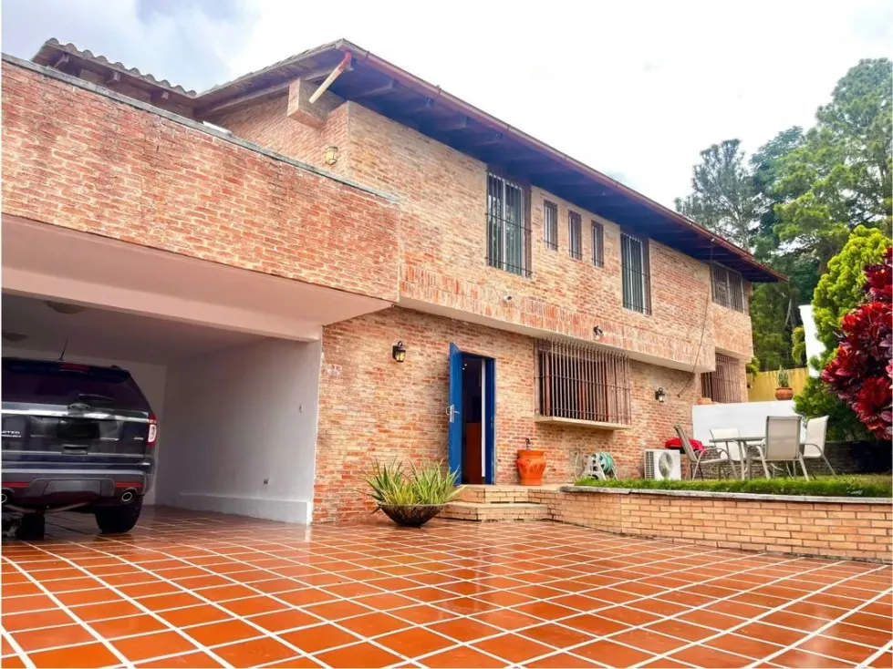 Venta de impecable Casa en La Lagunita
