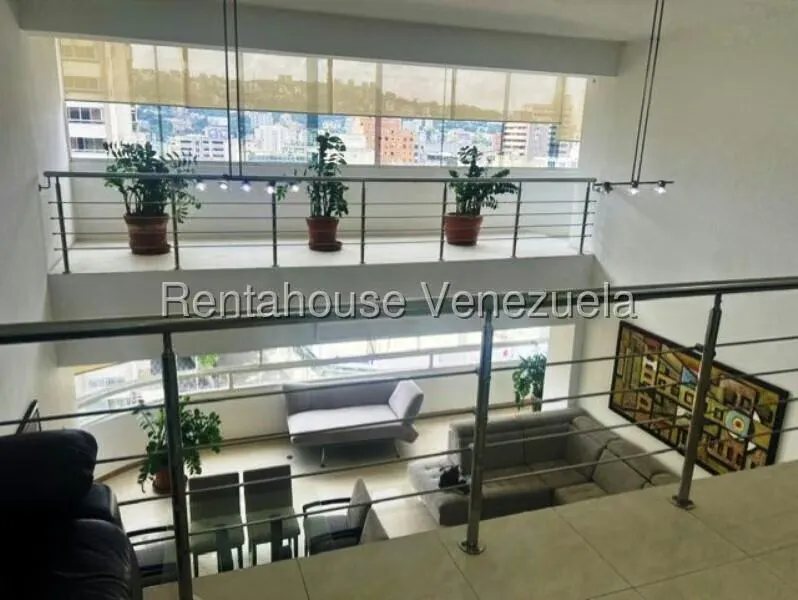 Apartamento (Duplex) en Alquiler en La Campiña, Distrito Metropolitano - 11