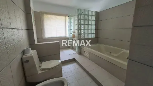 Lujoso Apartamento en Alquiler, Los Dos Caminos - 11