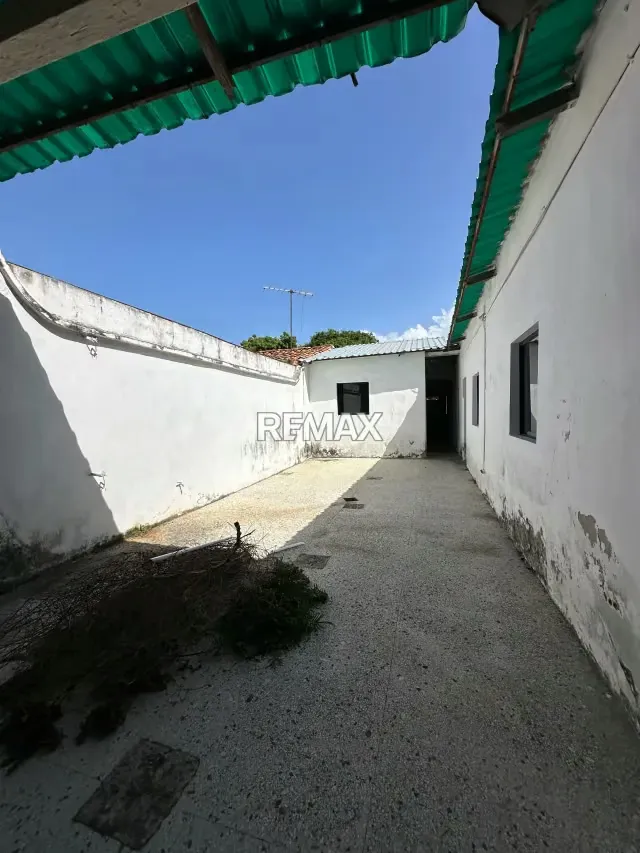 Amplia Casa En Venta En San Blas - 3
