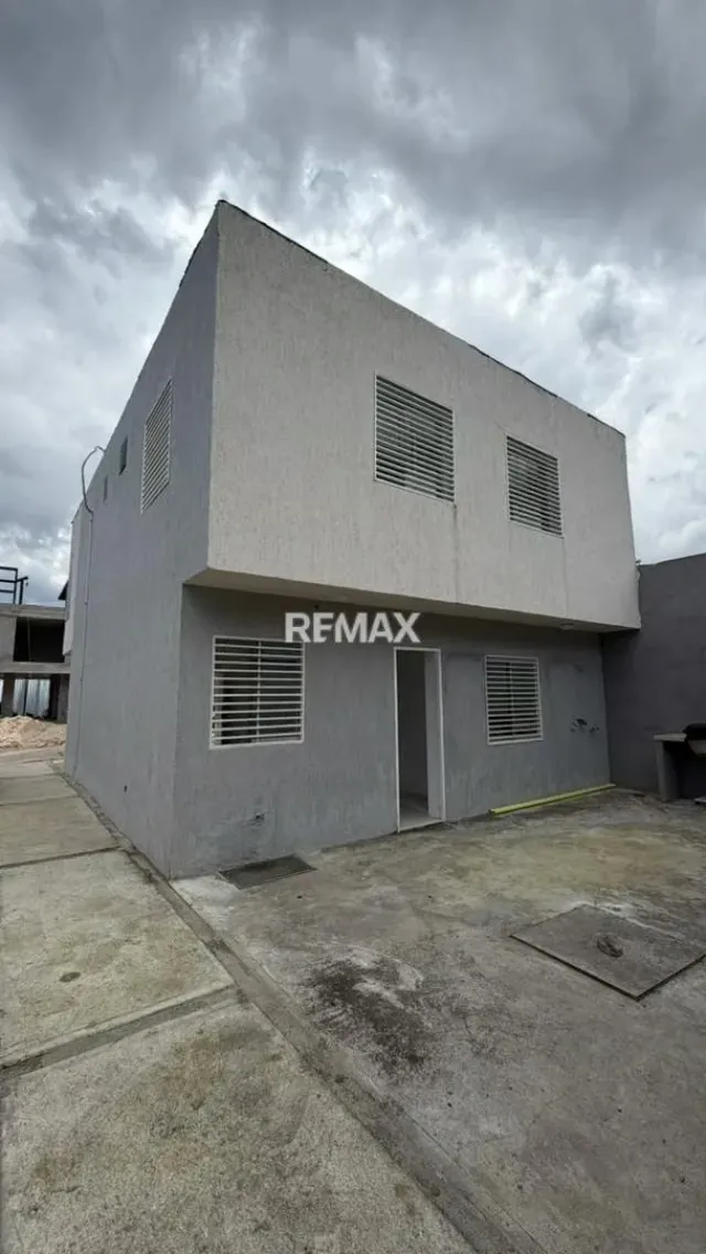 Venta Quinta Moderna Sector la Castellana urbanización Las Trinitarias - 11