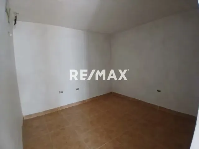 Se Vende linda Casa en Urbanismo Cerrado - 11