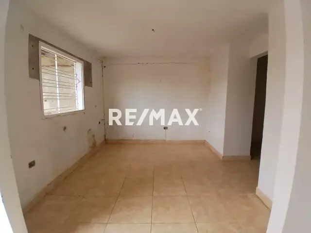 Se Vende linda Casa en Urbanismo Cerrado - 8