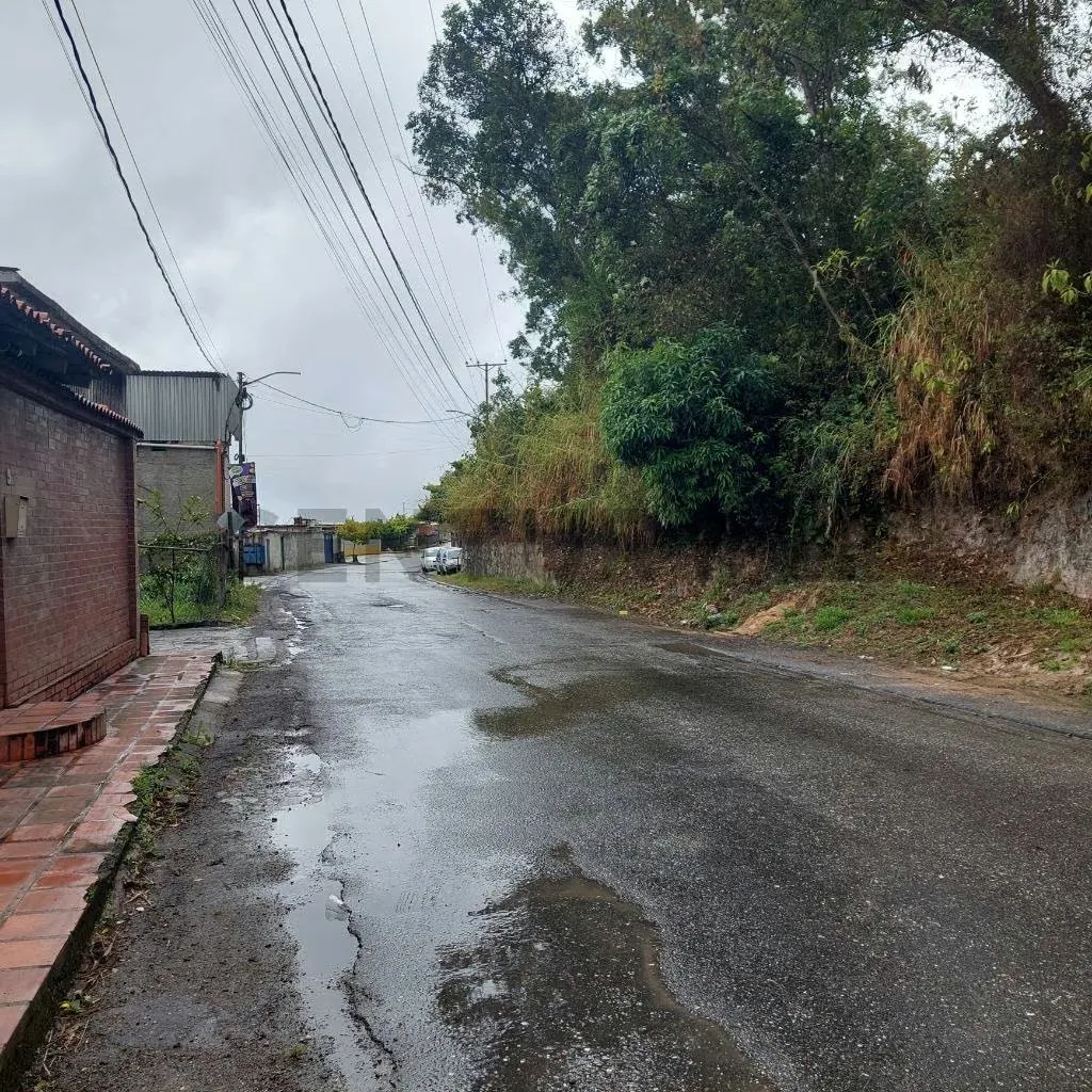 GALPÓN RECIÉN CONSTRUIDO CON VIVIENDA - 14