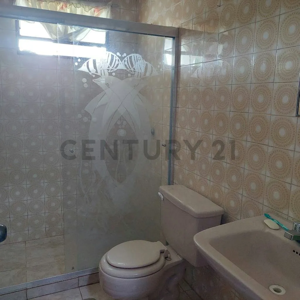 GALPÓN RECIÉN CONSTRUIDO CON VIVIENDA - 8