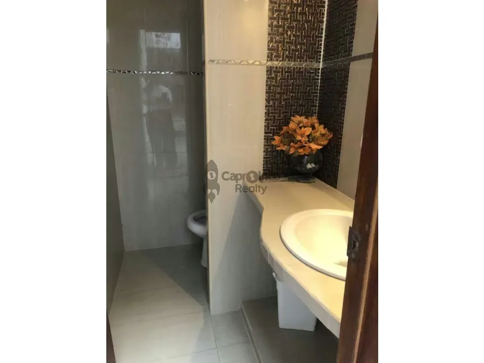 ALQUILER DE AMPLIO TOWNHOUSE TOTALMENTE AMOBLADO, CON POZO DE AGUA. - 22