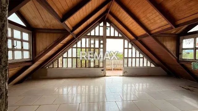 Acogedor chalet en venta en Juan Griego con piscina y amplio terreno. - 11