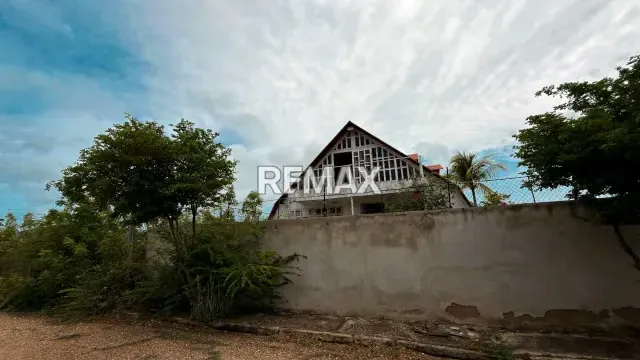 Acogedor chalet en venta en Juan Griego con piscina y amplio terreno. - 17