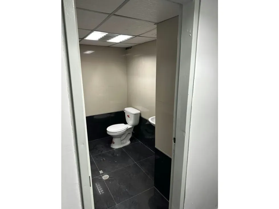Vendo local comercial 123m2 Av Baralt 0411 - 6