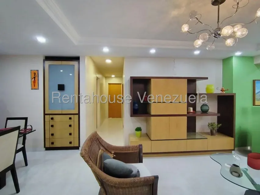 Apartamento (1 Nivel) en Venta en Prados del Este, Distrito Metropolitano - 15