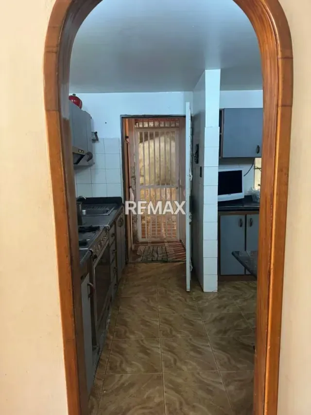 Amplia casa en Venta Urbanización Valle Arriba Conjunto Residencial Londres Guatire - 13