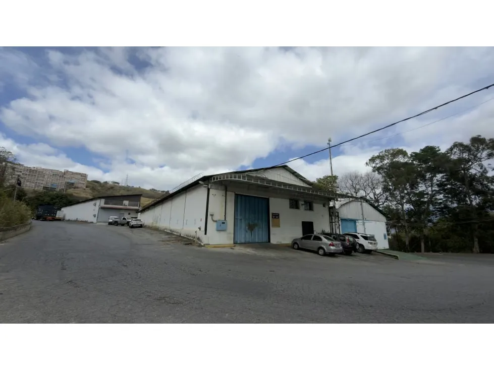 VENTA DE GALPÓN CON OFICINAS- ZONA INDUSTRIAL EL ENCANTADO
