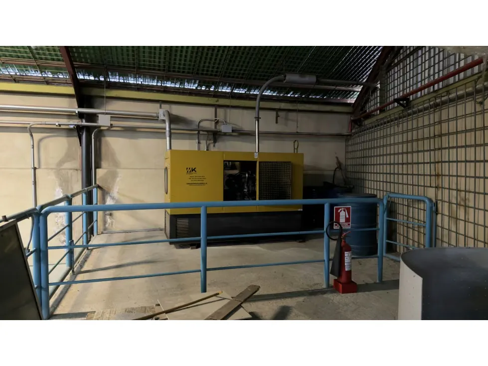VENTA DE GALPÓN CON OFICINAS- ZONA INDUSTRIAL EL ENCANTADO - 12