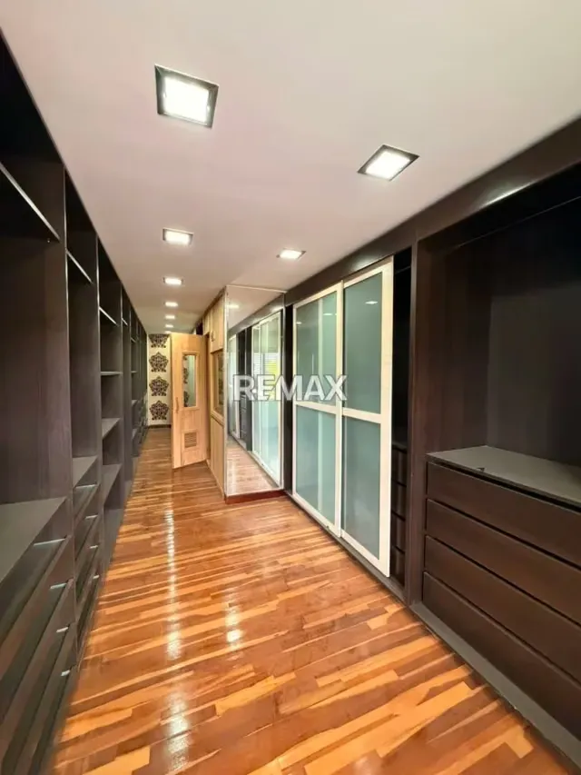 Quinta de Lujo en VENTA en Cumbres de Curumo: 1.222 m² con Planta Eléctrica y Tanque de 30.000 Litros - 12