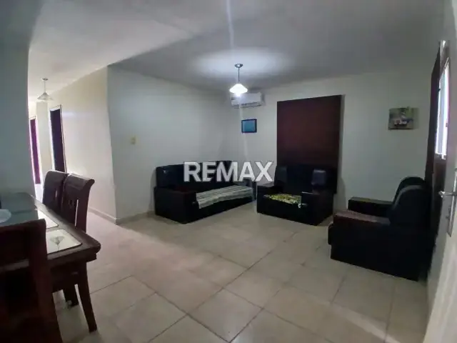 Se Alquila linda Casa en Urbanismo Privado Coro Edo Falcón